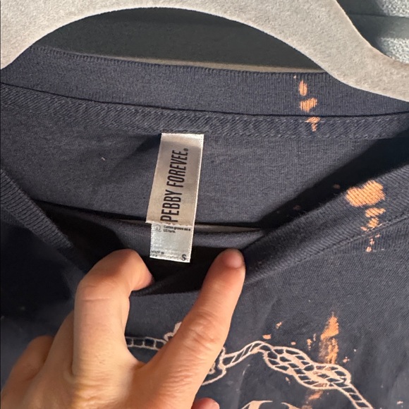 Pebby forevee PRIME MANIFESTO BLEACHED OUT SIDE SLIT TEE, Small - Picture 4 of 6